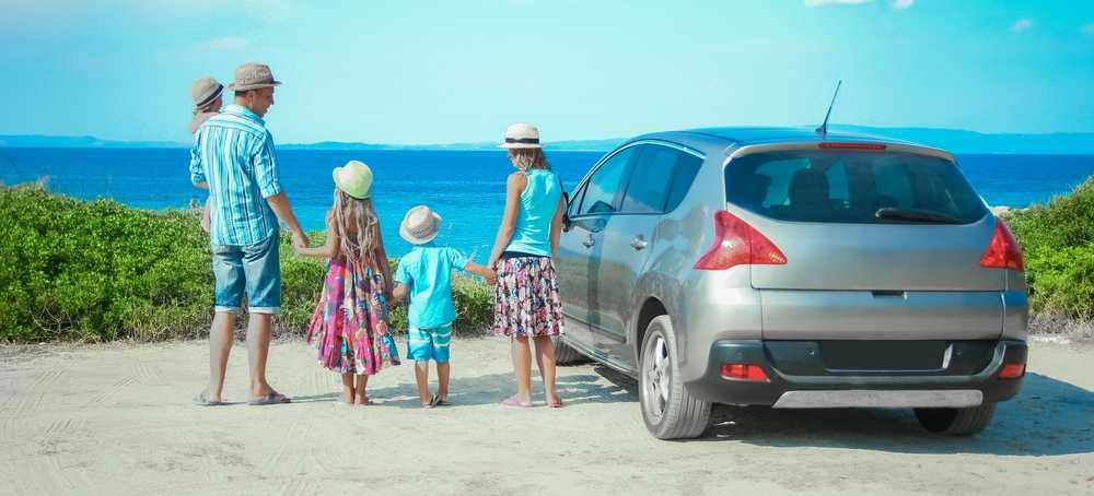 Reizen in een huurauto met kinderen.